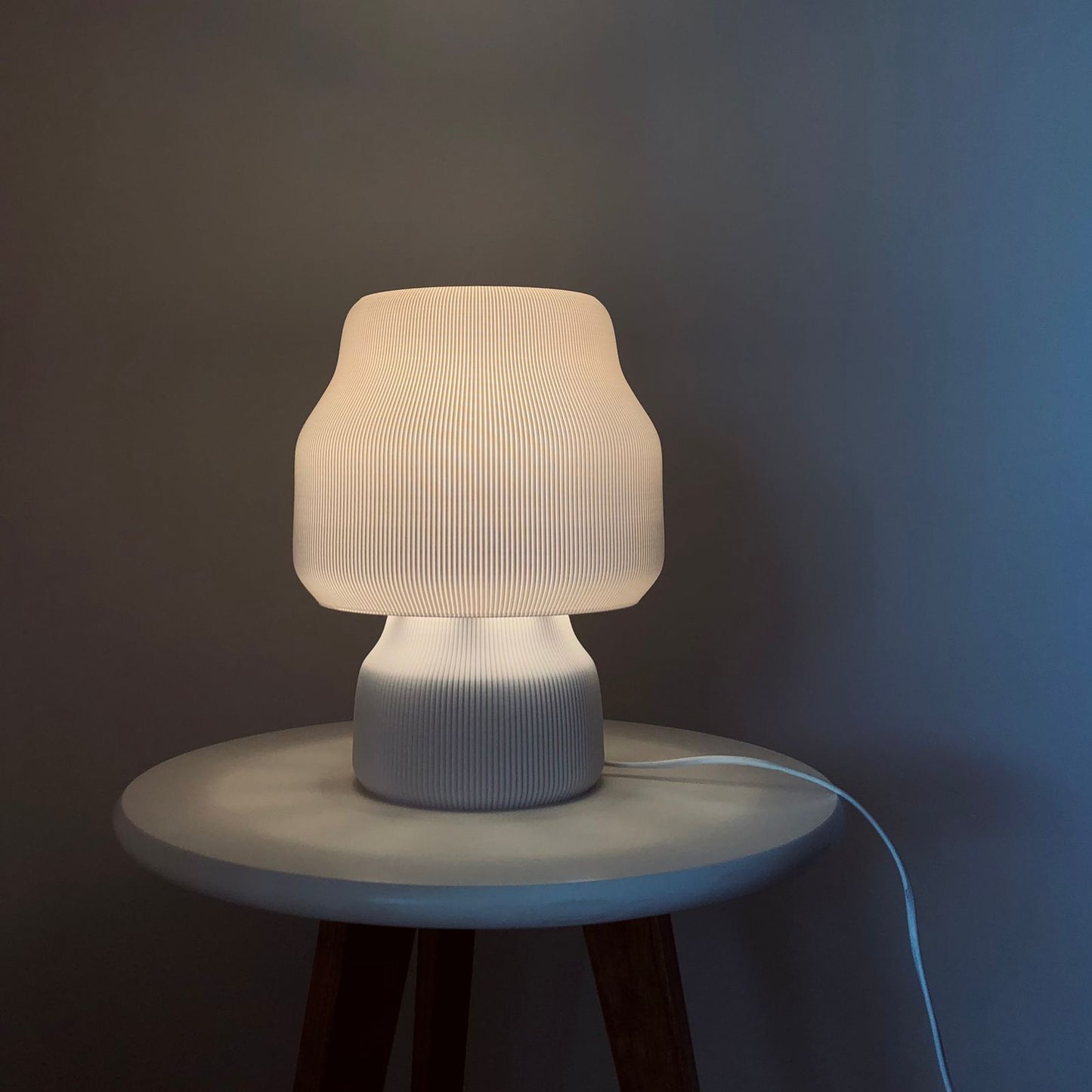 CAPRI TABLE LAMP